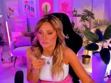 sarahholly from Chaturbate