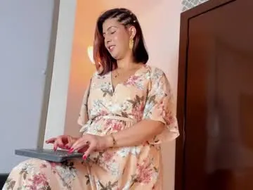 Chaturbate scarlett_moore_ is Freechat scarlett_moore_ — G:appreciate my show // att: 222 tokens // my loves happy weekend and happy Friday - Multi-Goal : Thanks for your gift #bigass #milf #lovense #latina #natural