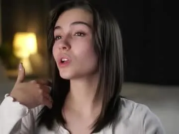 sheenadu — It's good to see you on my room ! Goal-do you want to see a clown?     <3 #natural #new #shy #cute #18 [464 tokens remaining]