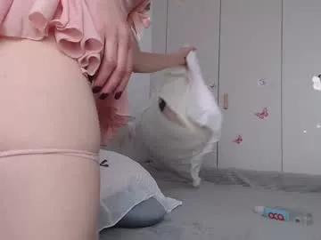 Naked Room single_fox_4u 