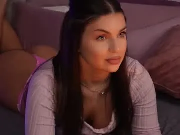 sofieenoir — Help me get in top ! #18 #lovense #bigass #teen #puffynipples [2157 tokens left]