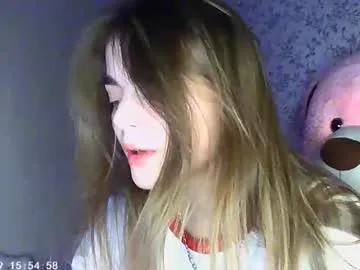 Freechat sophiesuvi on Chaturbate