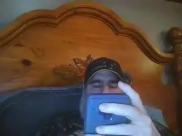 Freechat straightbear4you on Chaturbate