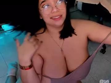 tati_reyes from Chaturbate