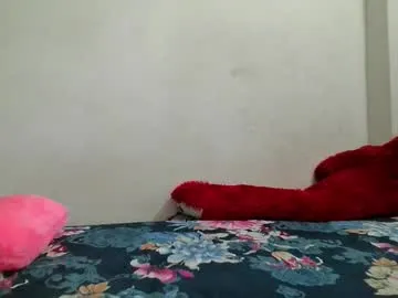 Freechat the_right_girl on Chaturbate