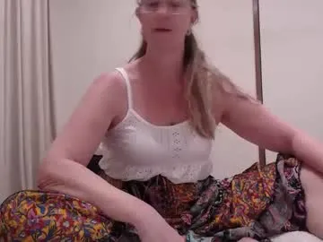 Freechat total_aussie_milfs on Chaturbate