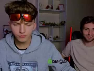 travis_wolf_ from Chaturbate