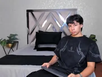 Freechat tyler_durtenn on Chaturbate