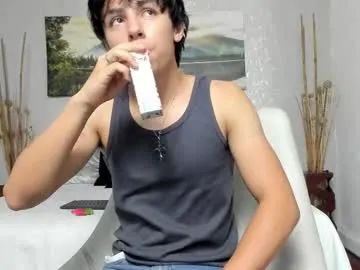 Freechat tyler_durtenn on Chaturbate