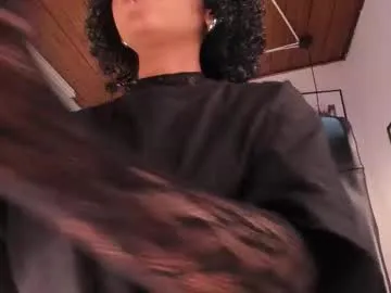 Freechat tylla_ on Chaturbate