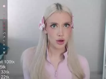 vickyfuckingdoll on Chaturbate