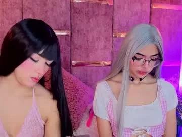 Naked Room viollettebylyly 