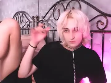 Freechat whitenyx on Chaturbate