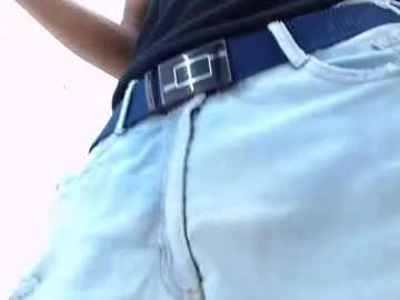 Freechat wiltom_ on Chaturbate