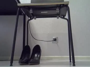 Freechat yahi_ko on Chaturbate