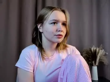 Freechat yangsperanza on Chaturbate