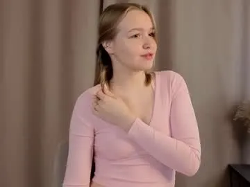 Freechat yangsperanza on Chaturbate