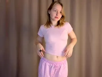 Freechat yangsperanza on Chaturbate