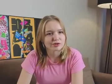 Freechat yangsperanza on Chaturbate