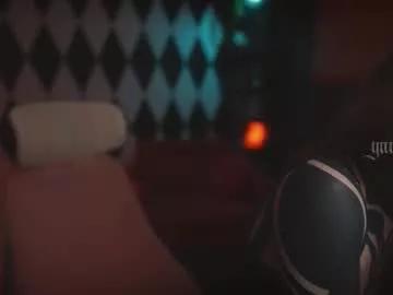 Naked Room ynnenbrynn 