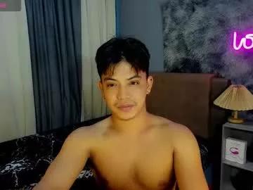Naked Room yourasian_bradley 