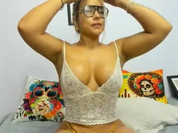 Freechat zoesamara on Chaturbate