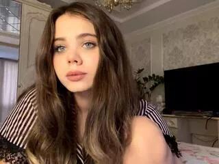 alodie_baber from Flirt4Free