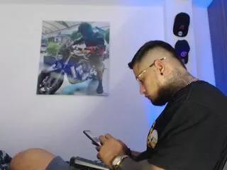apolo_strongman from Flirt4Free