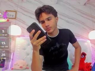 attlas_moon from Flirt4Free