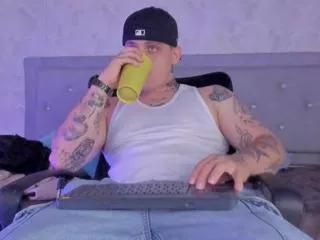 dennis_munera from Flirt4Free