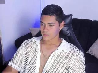 dylaan_fox from Flirt4Free