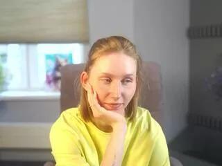 larraine_aparicio from Flirt4Free