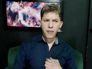 liam_parkerr on Flirt4Free