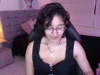 lilii_gomez from Flirt4Free