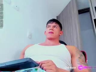 oskar_ford from Flirt4Free