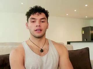 thiago_leonn from Flirt4Free