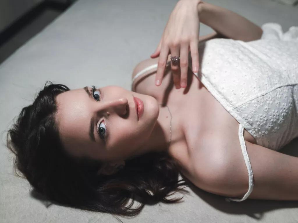 AnneAstin from LiveJasmin