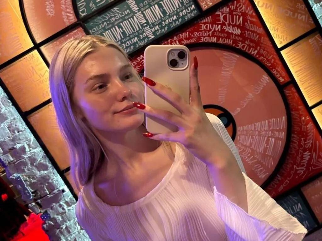 EleneAxley from LiveJasmin