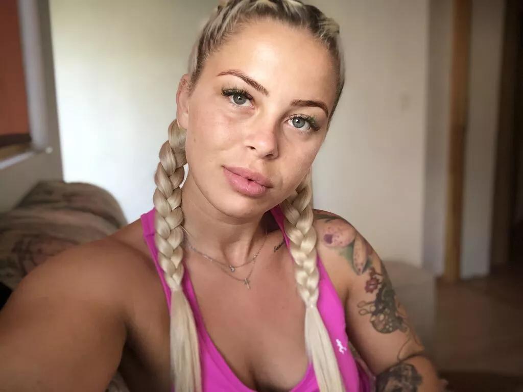 KateAllya from LiveJasmin