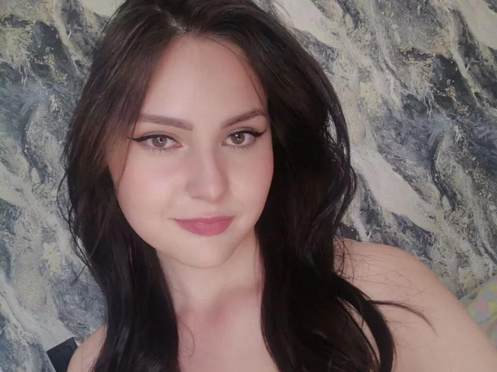 MeriAdals from LiveJasmin