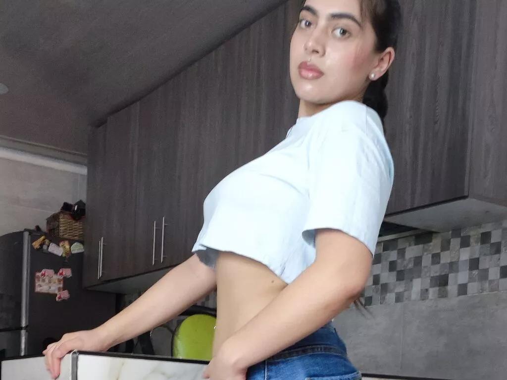 MiaFarath from LiveJasmin