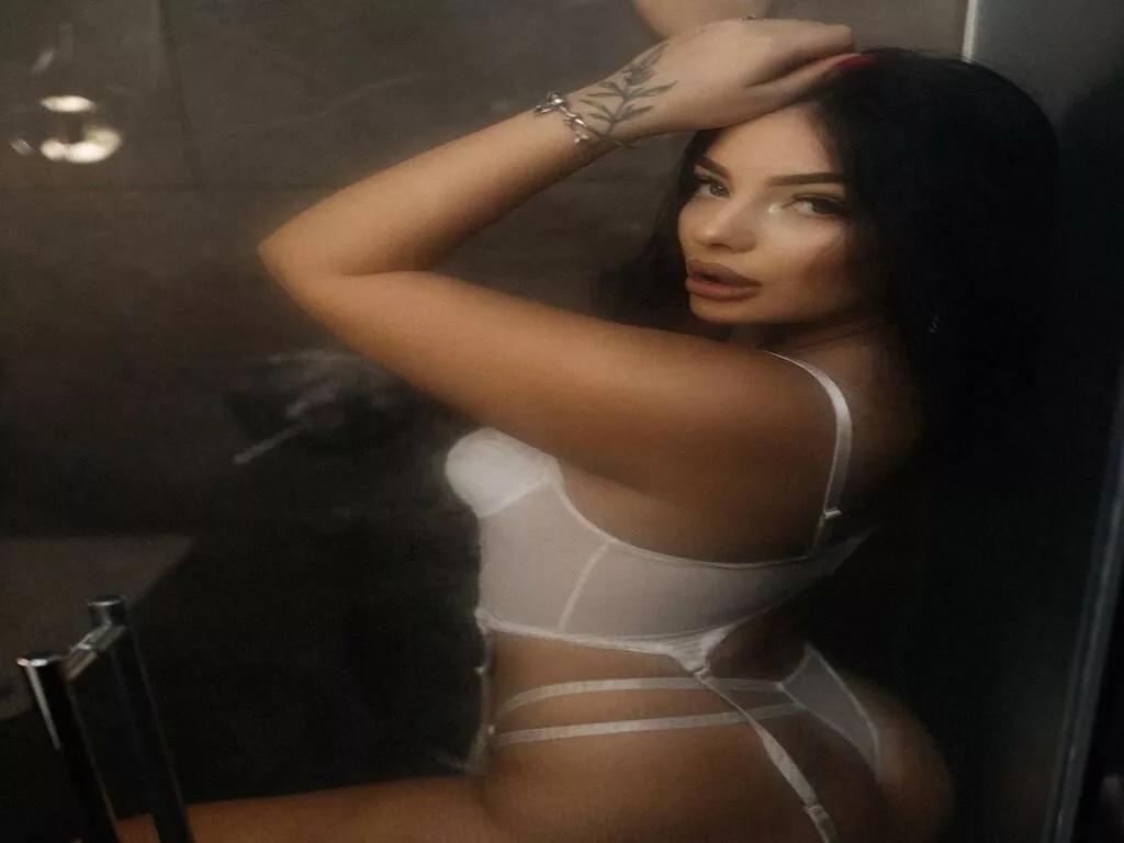 NaynaVelvet from LiveJasmin