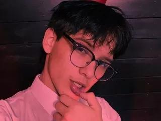oliver_big19 from Streamate