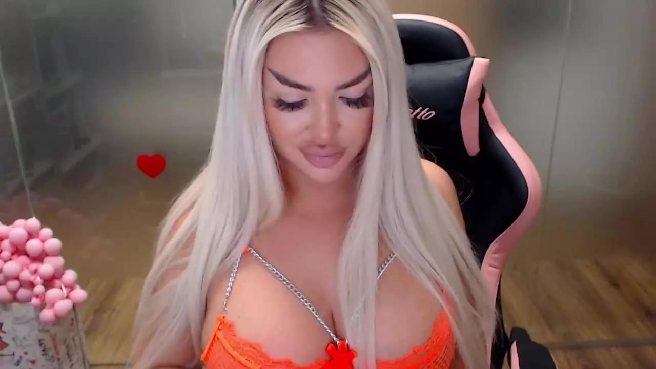 SarahStone69 from Streamray