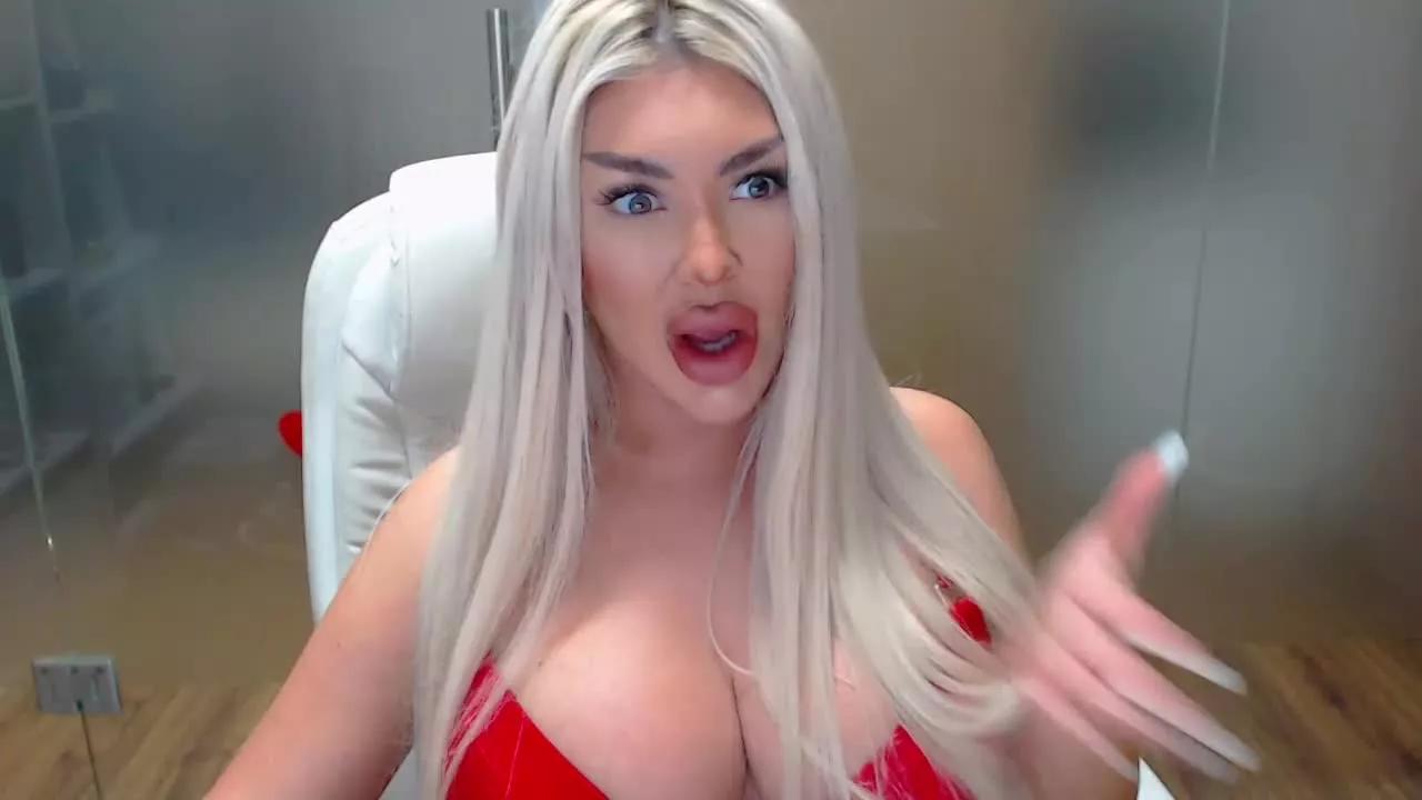 SarahStone69 from Streamray