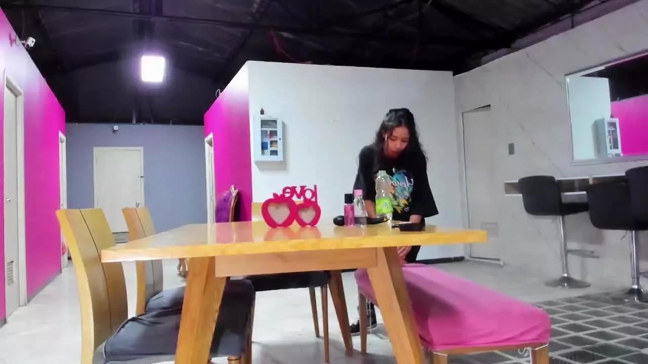 SelenaHot from Streamray