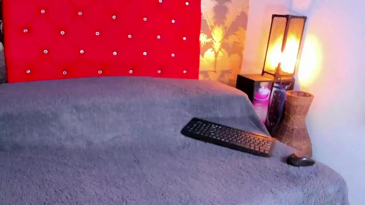 SelenaHot from Streamray
