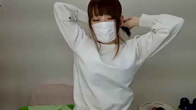 Naked Room --chan--hii 