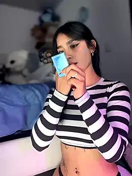 -Loren- from StripChat is Freechat