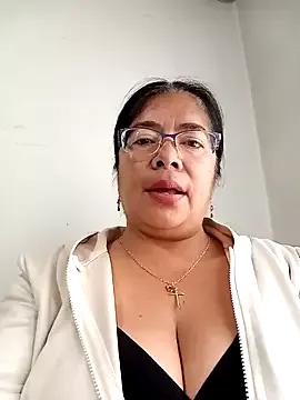 __valentina18 from StripChat